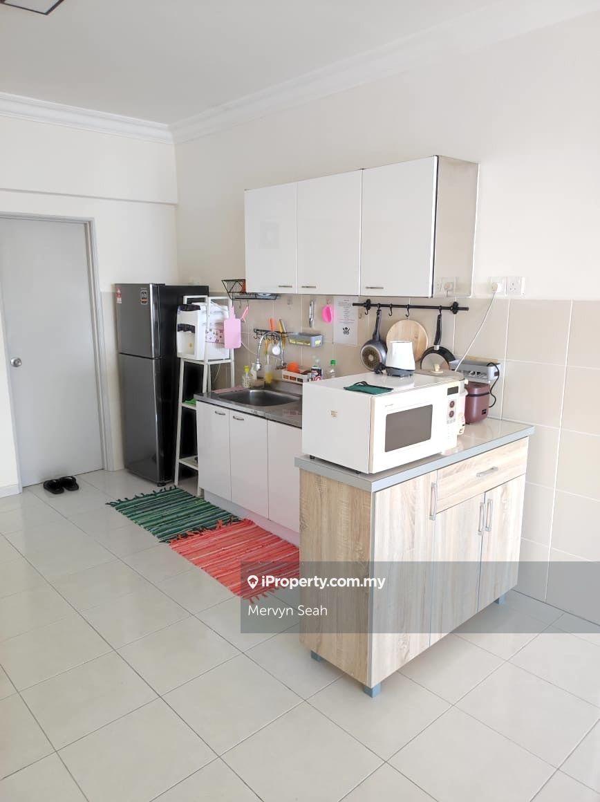 Mahsuri sqaure 1129 Sf 2 Car Park Mid Floor Renovated Unit Worth Deal