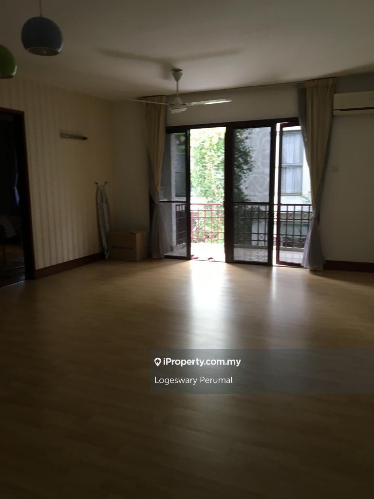 Fernlea Court Partially Furnished Unit For Sale!