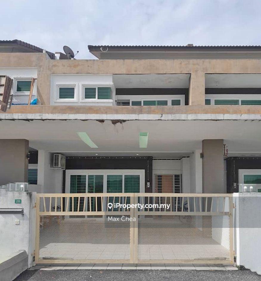 Freehold. Facing North. Partial Furnished. Move In Condition