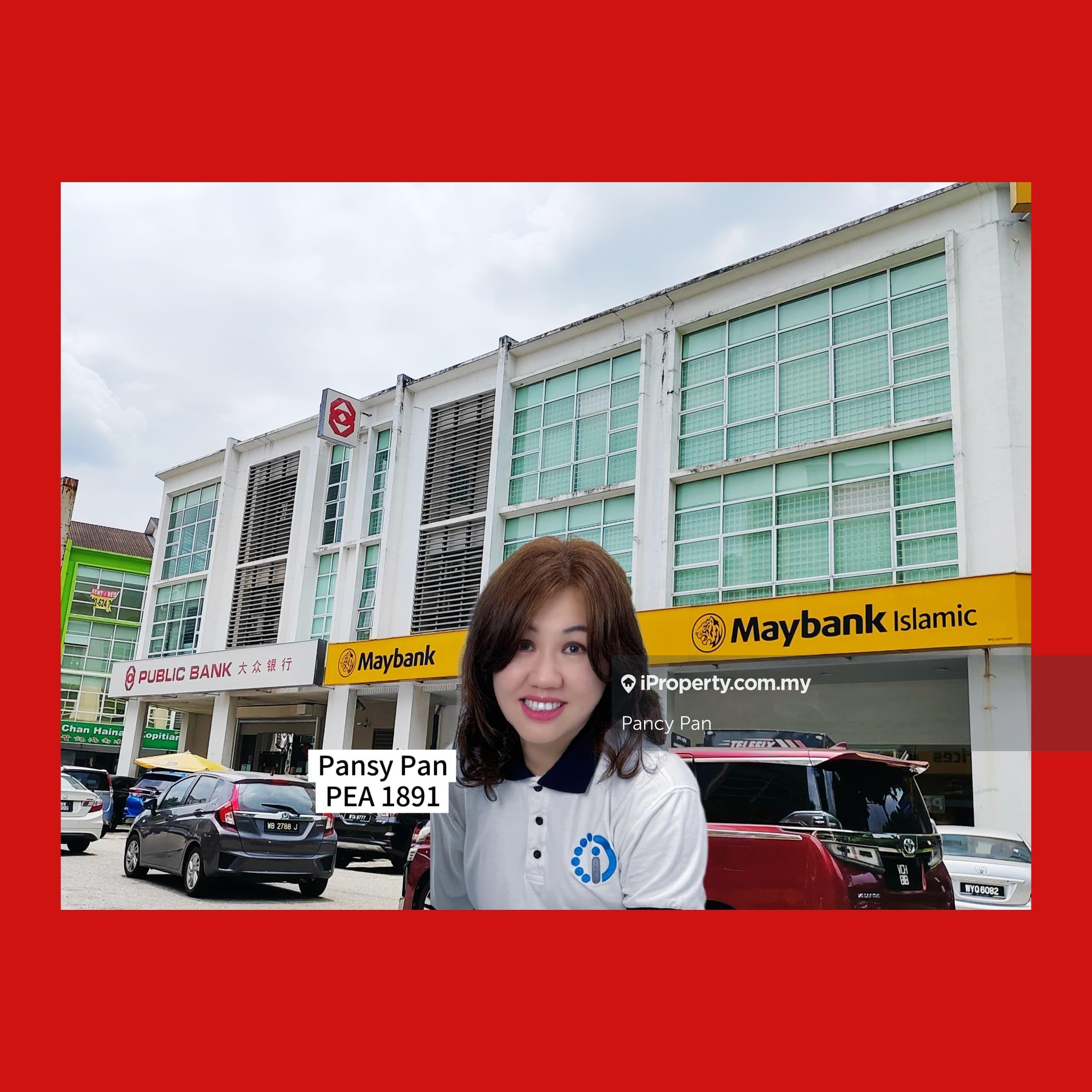 Intermediate shop lot Taman Equine Equine Park Seri Kembangan