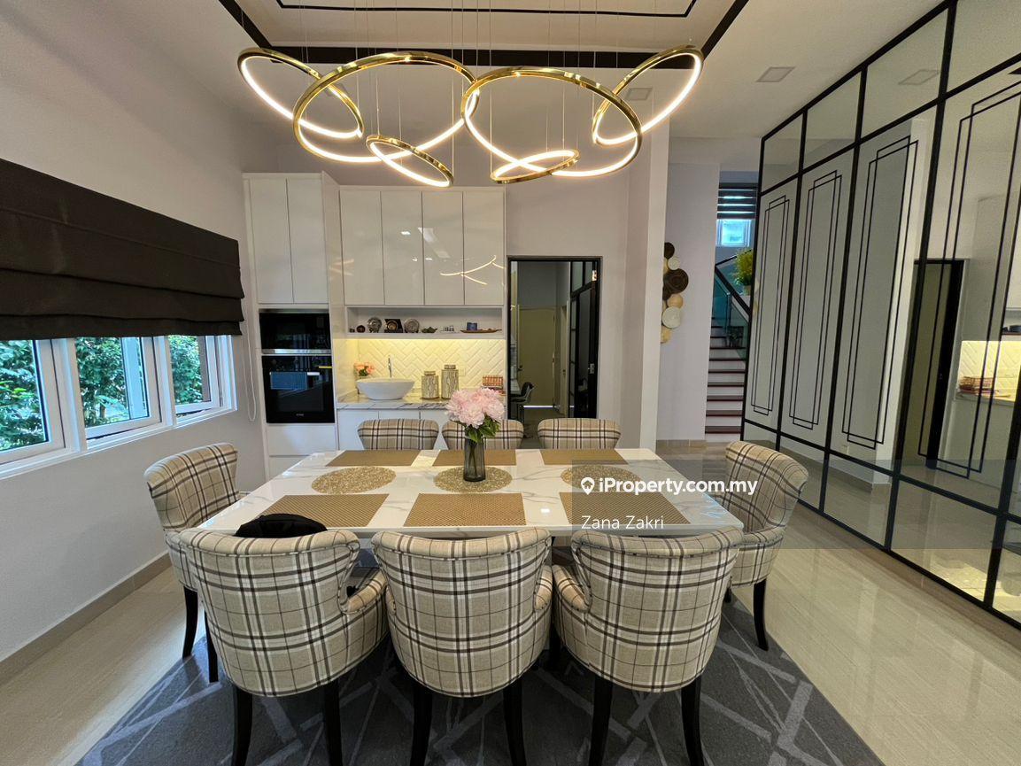 Bayu kemensah bungalow End Lot Renovated