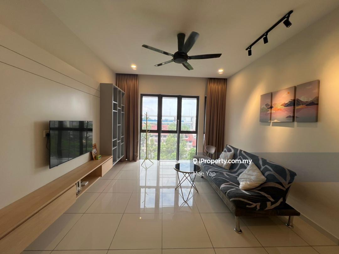 Nice renovation unit , walking distance to mrt