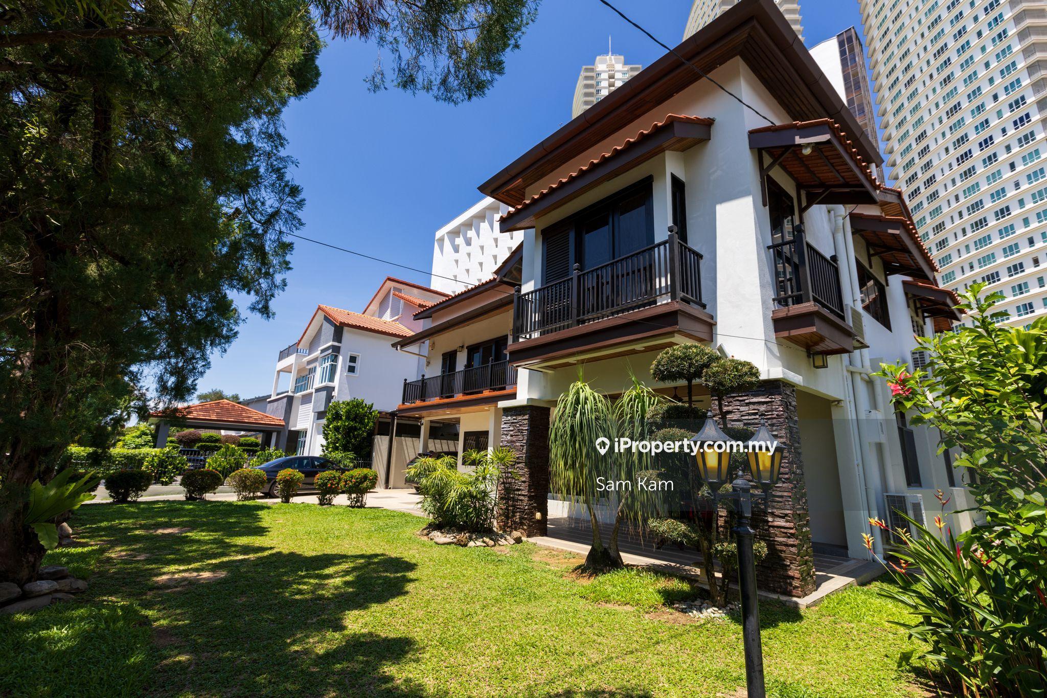 Unique and Beautifully designed Double-Storey Bungalow