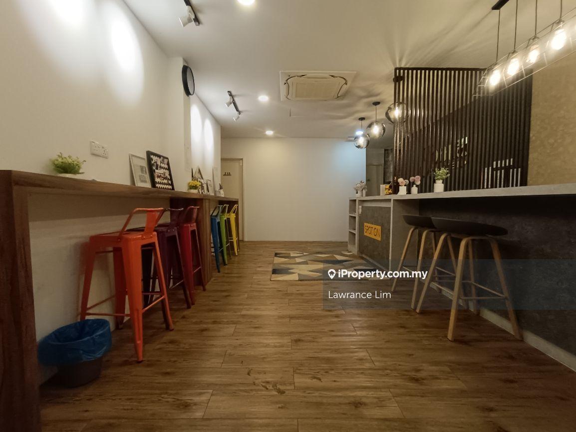 Near Kota Laksamana 2 Adjoining Facing Mainroad Shop For Sale