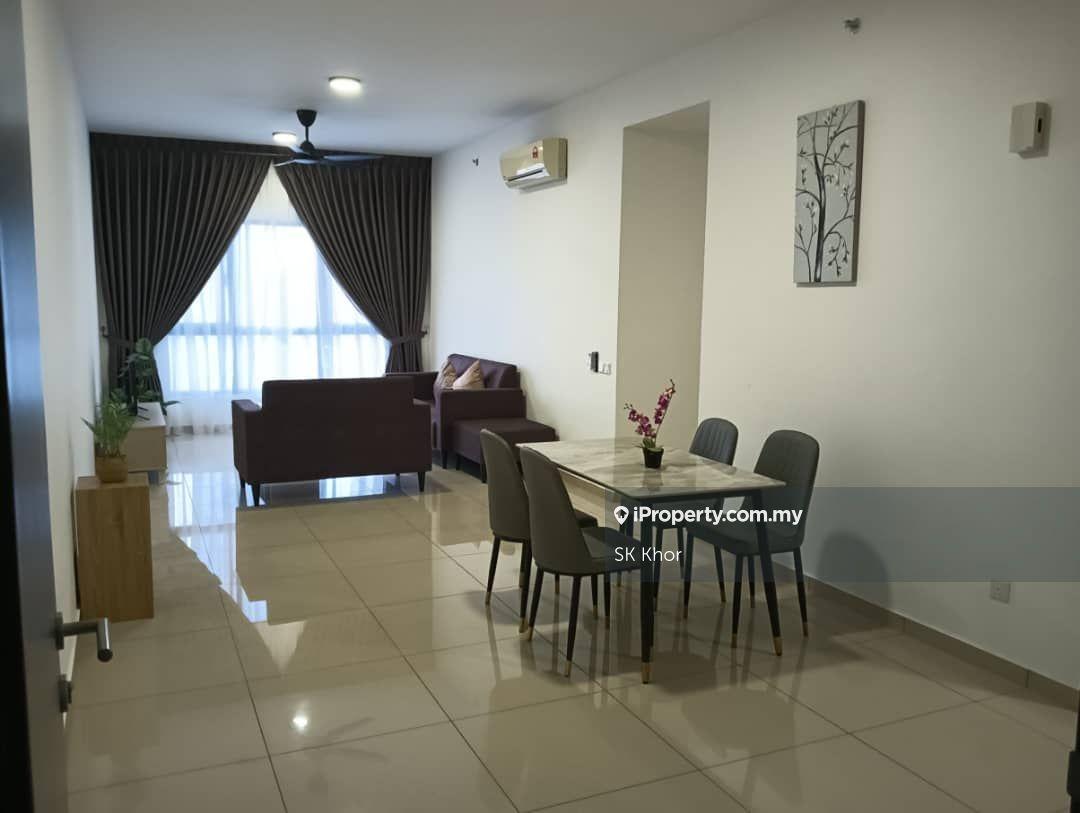 4 Bedrooms 2 Bathrooms 2 Carpark Fully Furnished Unit for Rent