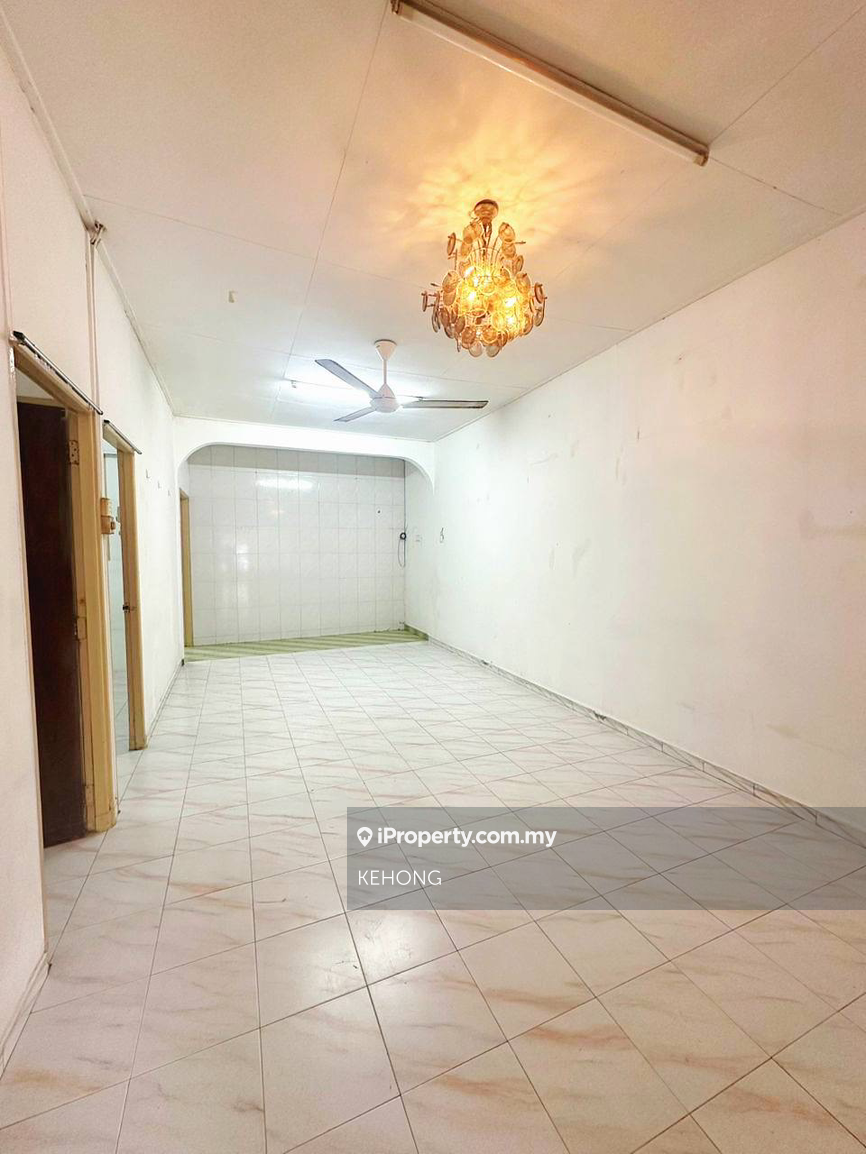 Taman Johor near tampoi single storey for sale