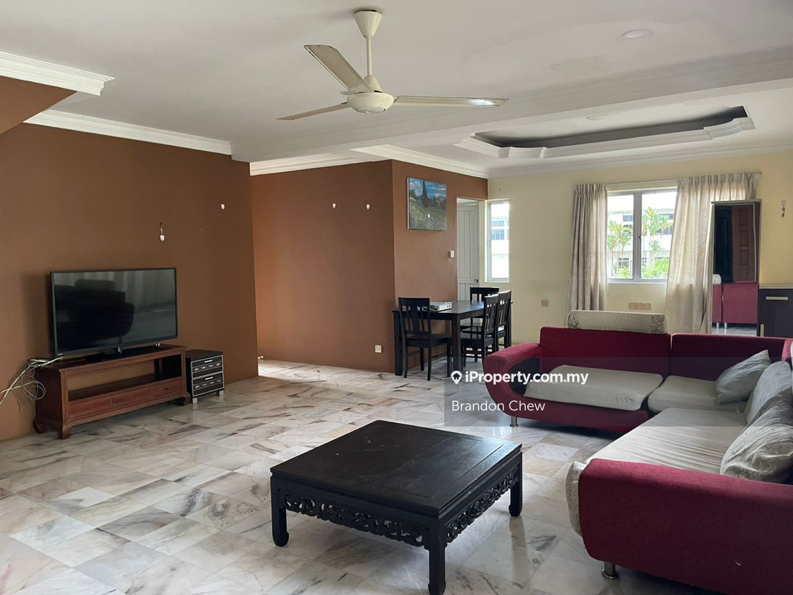 Central Court Apartment for Rent