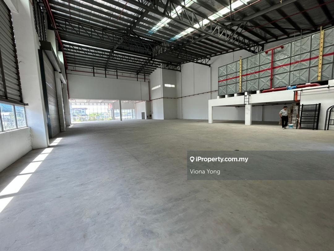 Semi-Detached Factory For Rent
