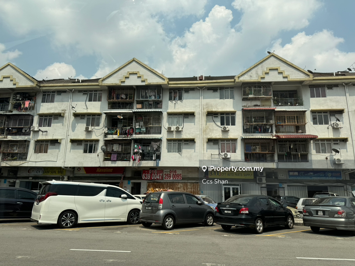 Taman Pusat Kepong Ground Floor Shop Lot to Sell