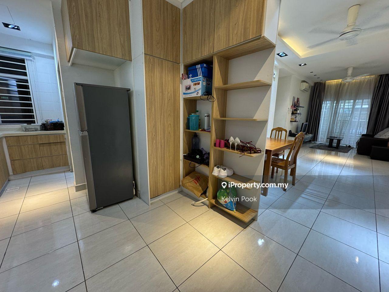 Below Market Bsp 21 Renovated Condo 2 Carparks Saujana Putra Jenjarom