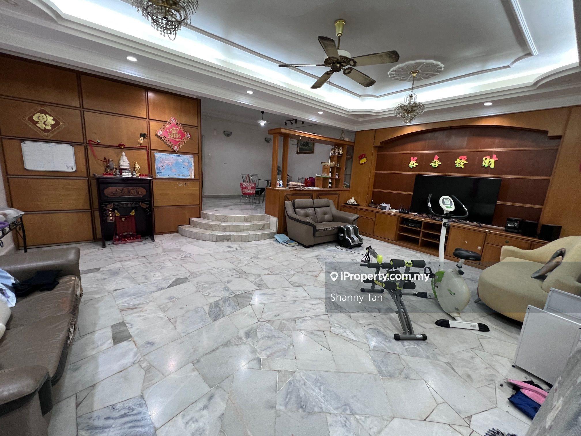 New Aluminium Cabinet Cost Rm 30k