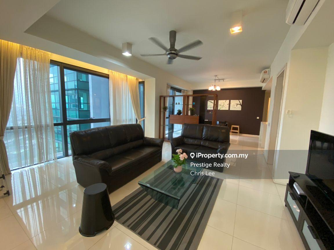2 ensuite room unit with private balcony and firestone for rent