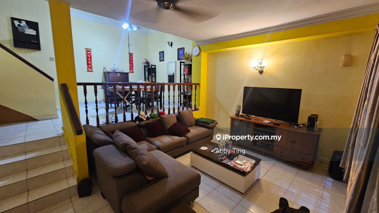 Sale - 2 Storey House @ Jalan Mutiara Emas Mount Austin JB