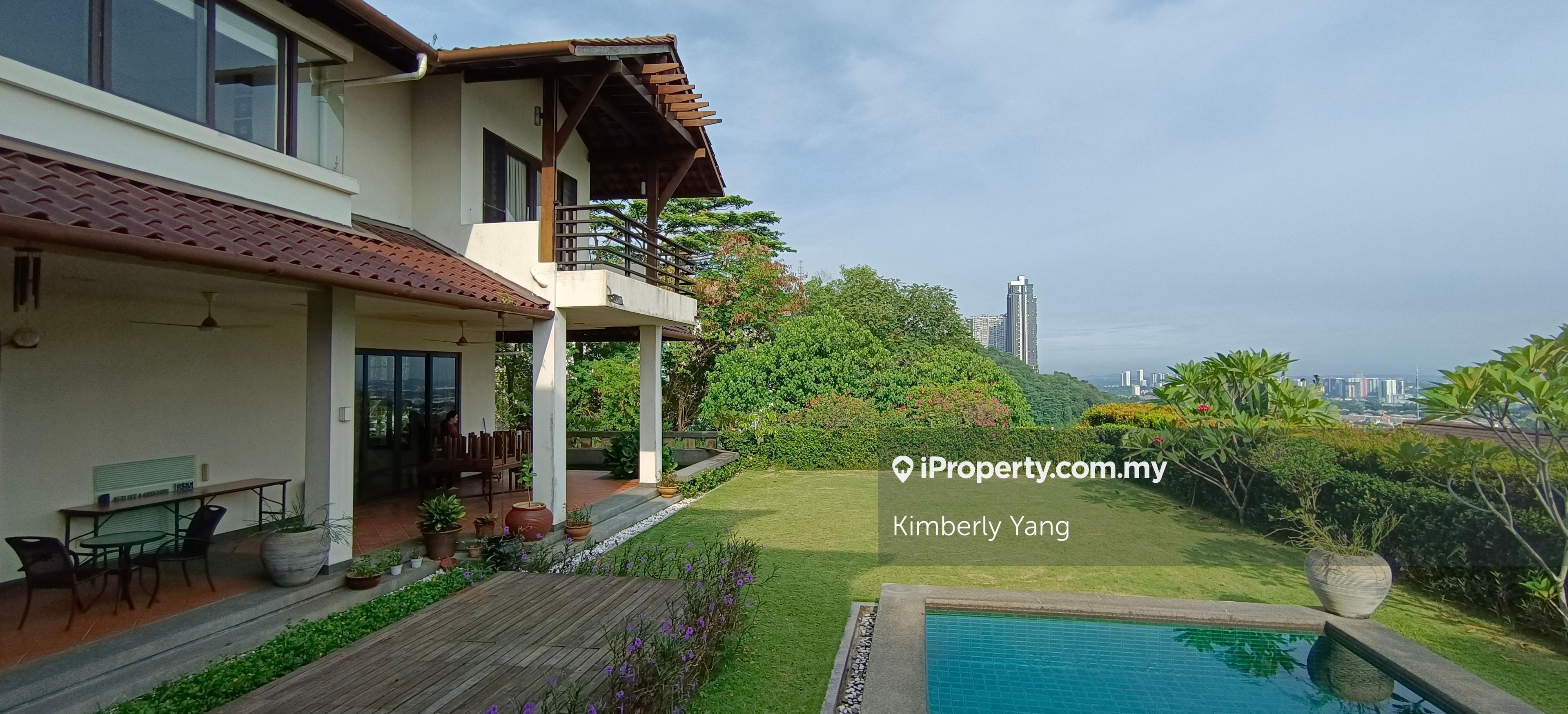 Unique Tropical Resort Home - Elevated Ground, Great Views & Breezy