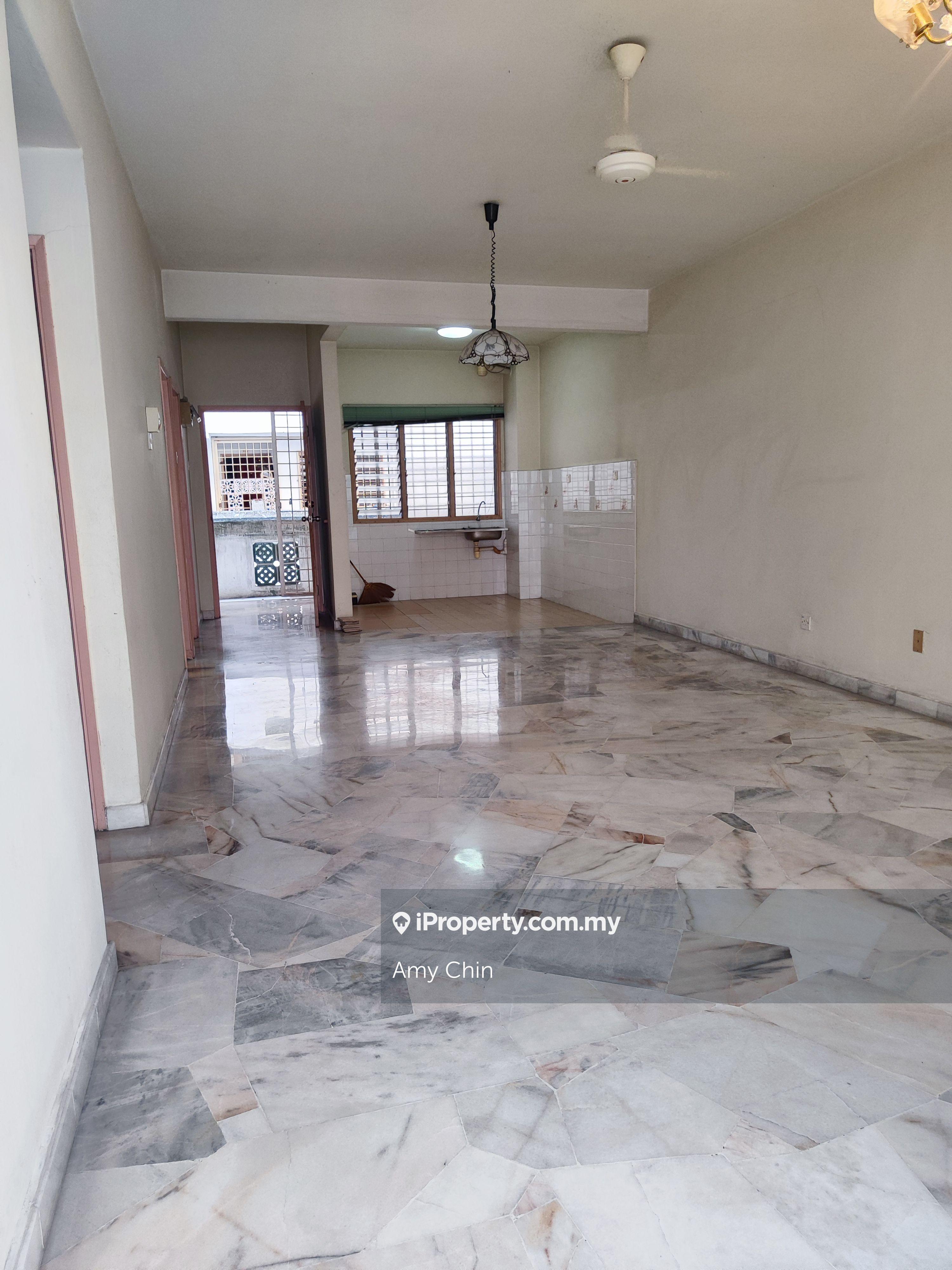 Condo at Petaling indah for Sale: