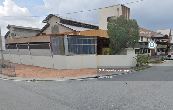 Warehouse in Industrial Estate for sale ss13 Cornar