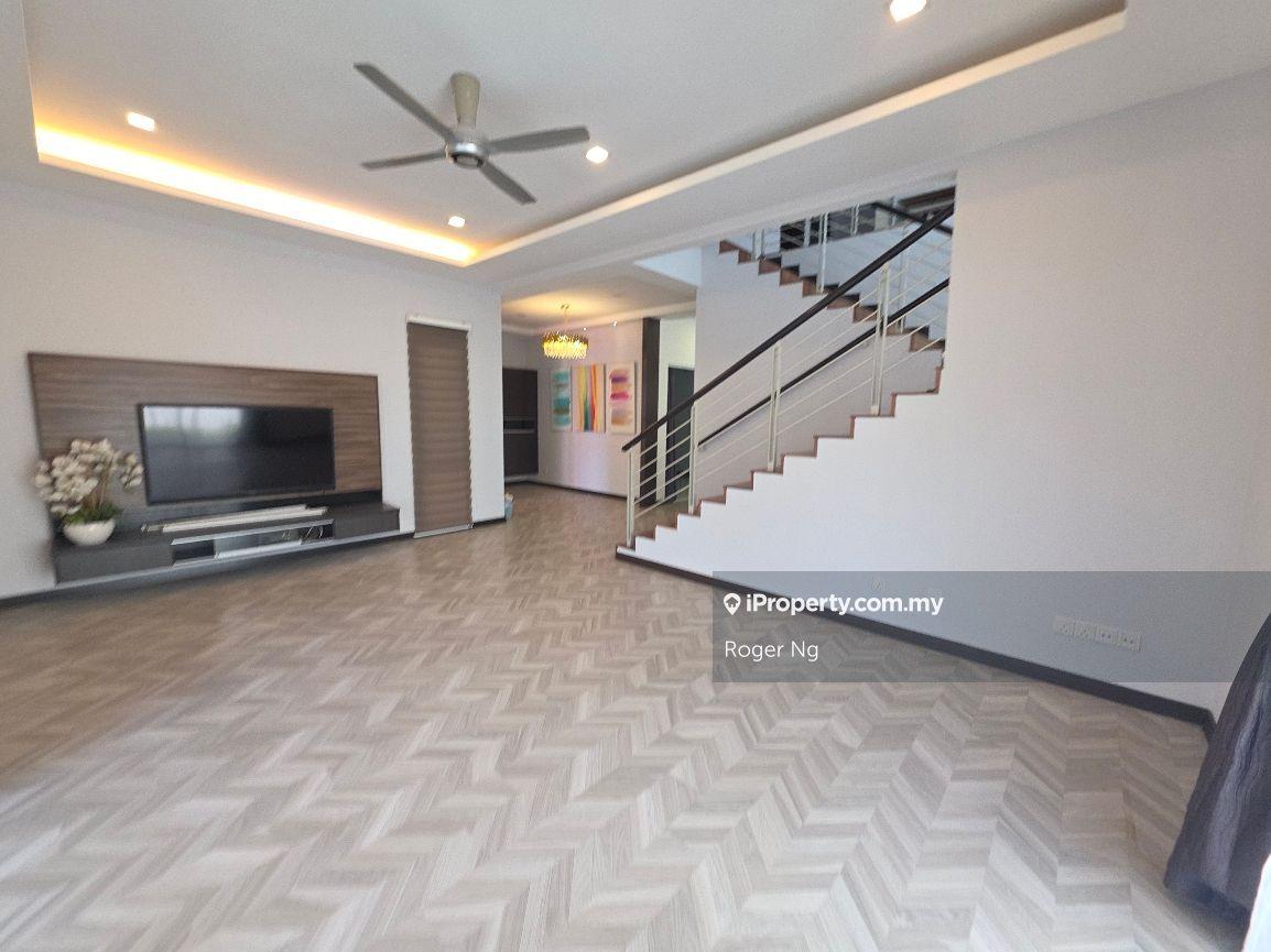 Good Condition 2 Sty Bungalow 