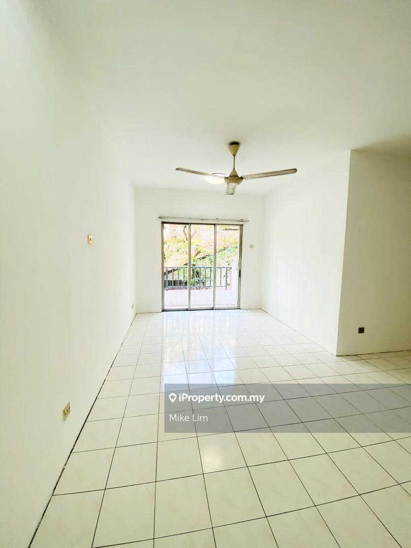 Low Deposit, New Painting, 1st Floor Corner, Vista Pinggiran Apartment