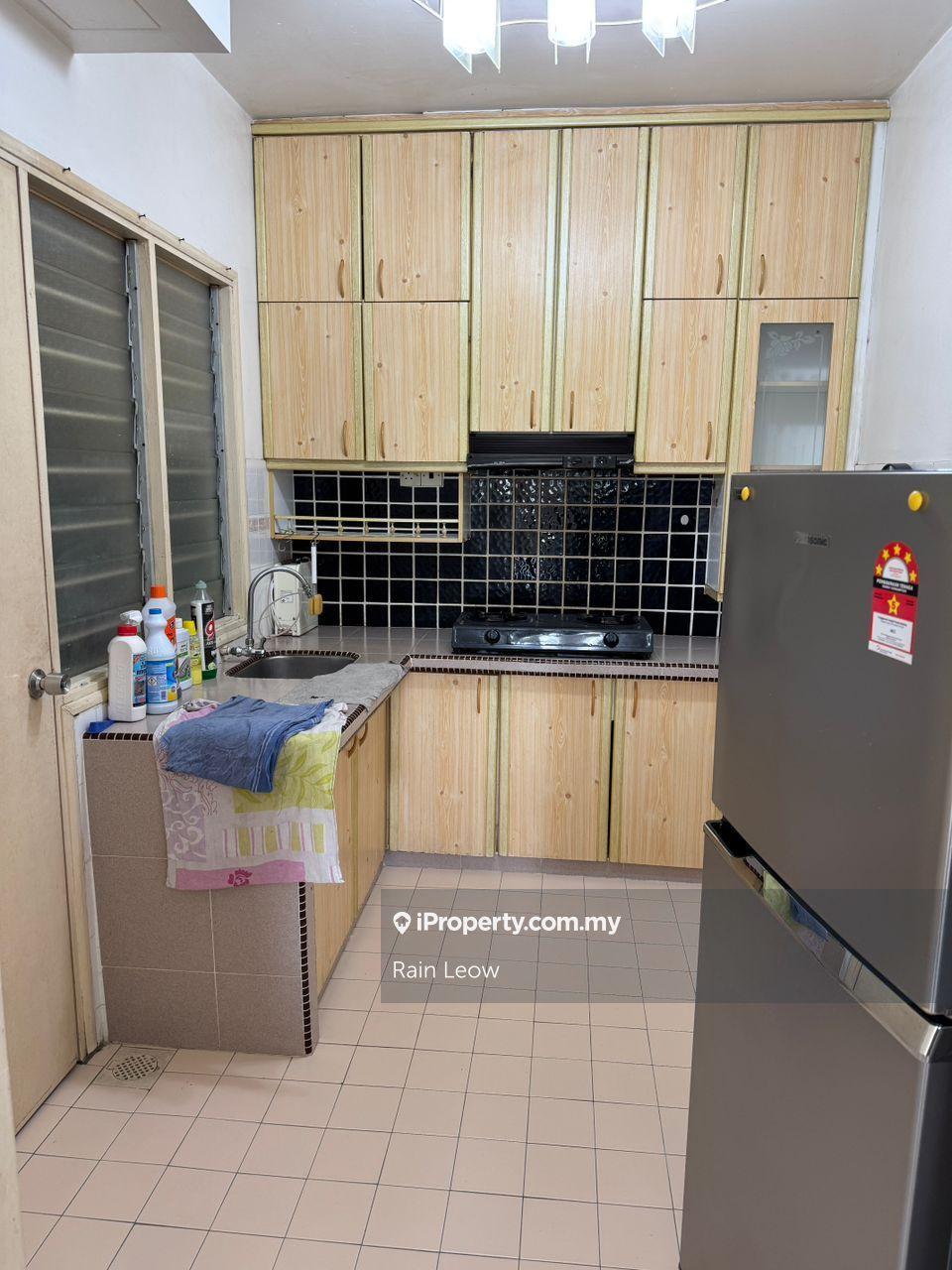 Kenanga Apartments At Jalan Wawasan Bandar Puteri Puchong For Rent!