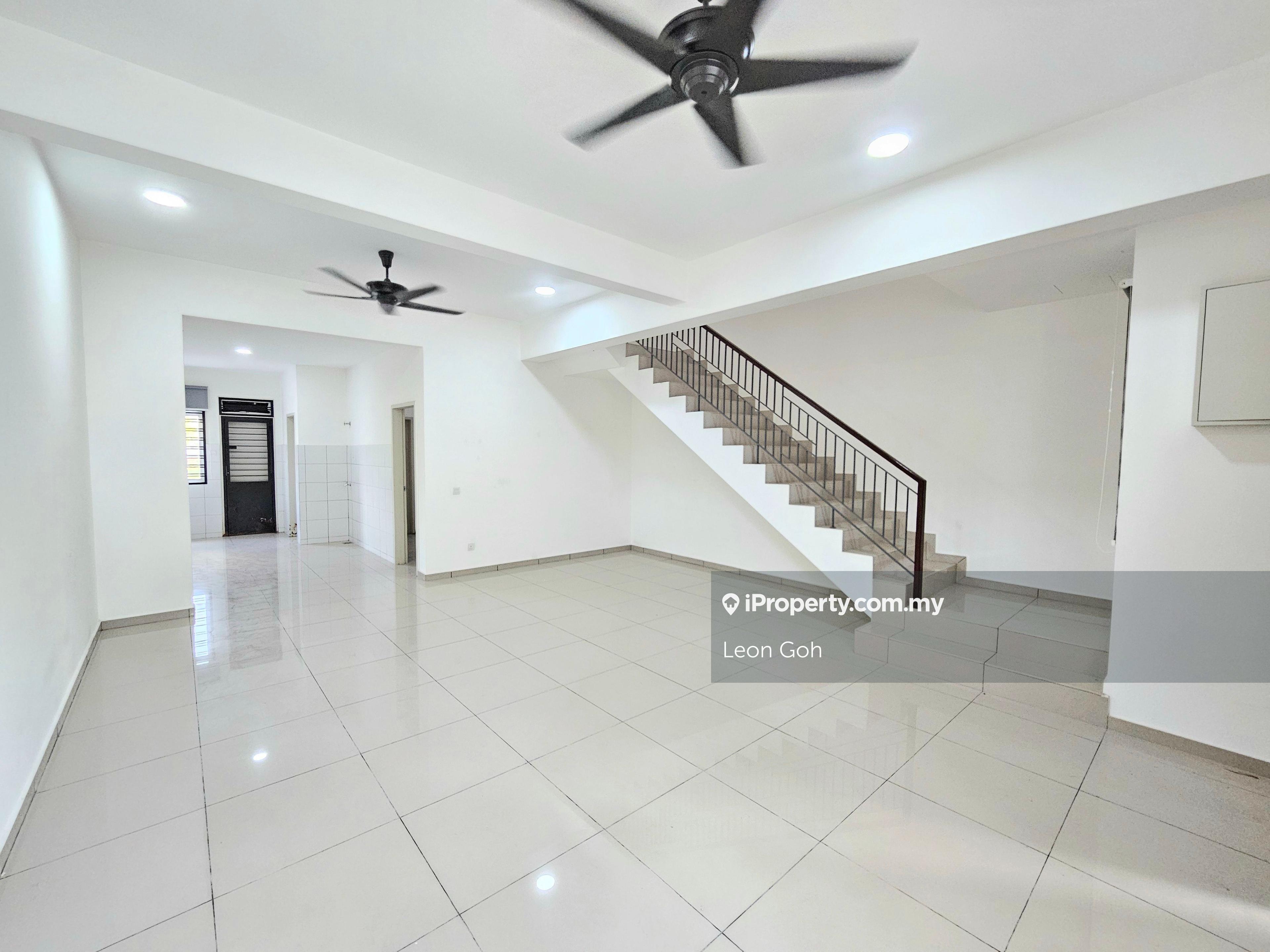 20 x 65 Link House Bandar Rimbayu For Sale