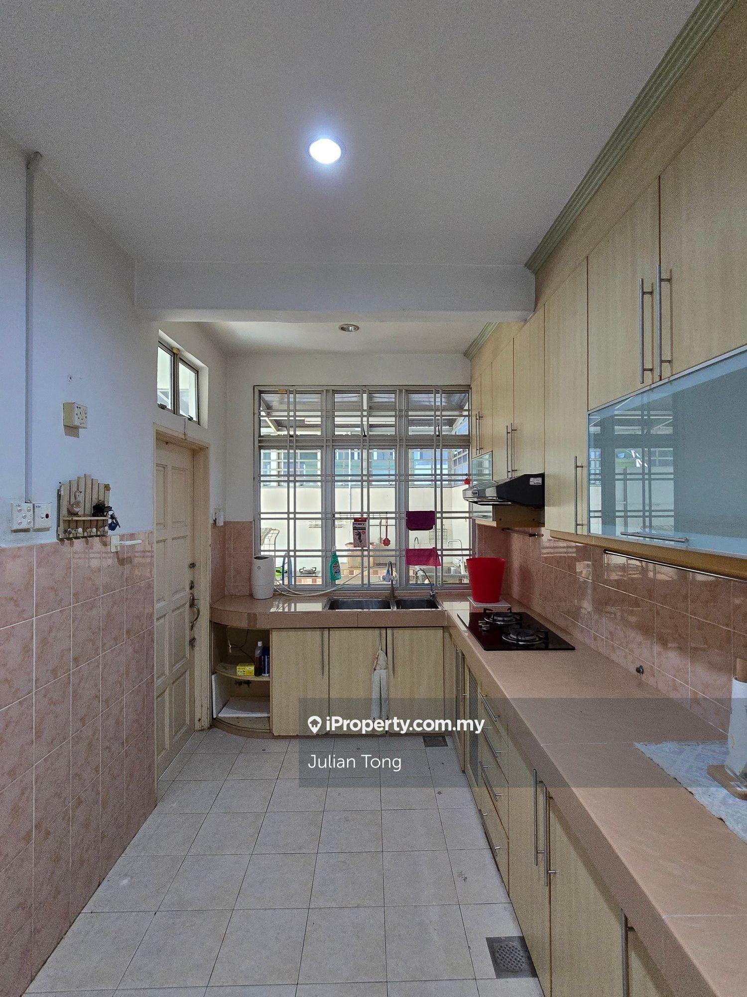 2 Storey Freehold House. Well Kept. A Must View