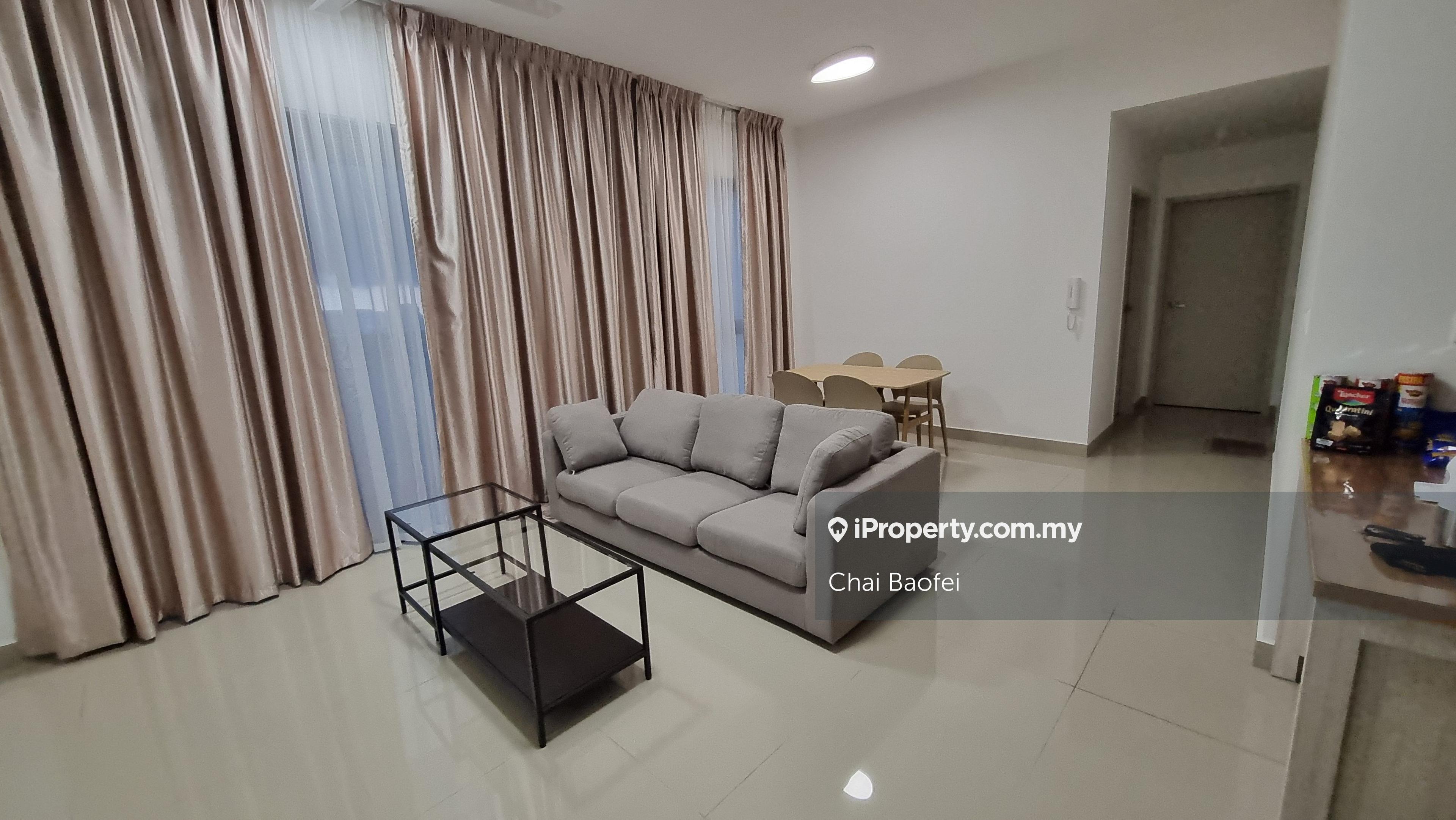Fully Furnished. Golf Course View. 7mins walk to LRT