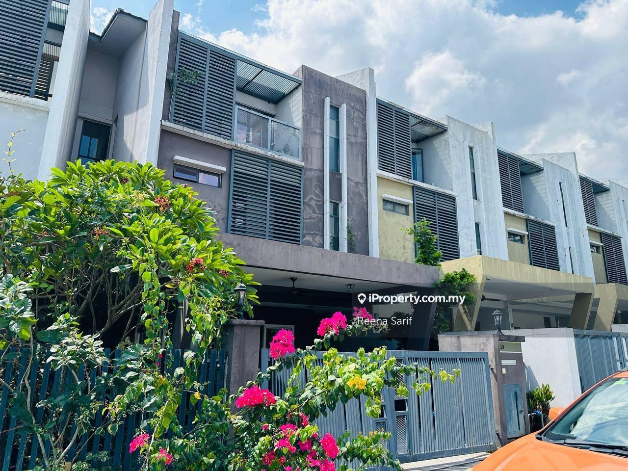 3 Storey Superlink Laman Glenmarie Shah Alam