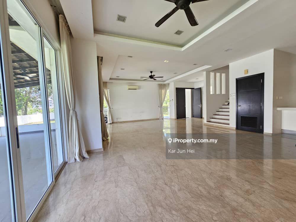 Cheap Nice Freehold 2 Stry Semi D with big land at Jade Hills 