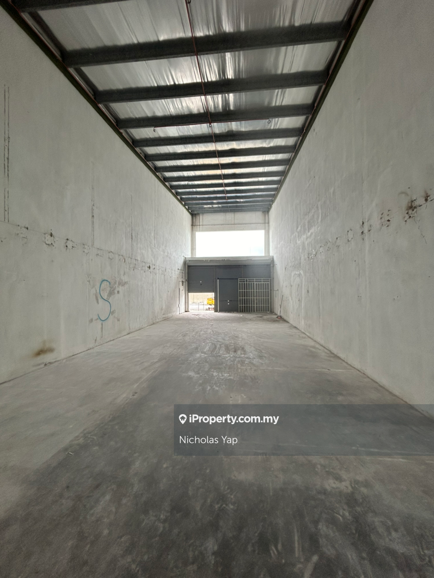 1 storey shop @ Suria Nilai 3 Nilai