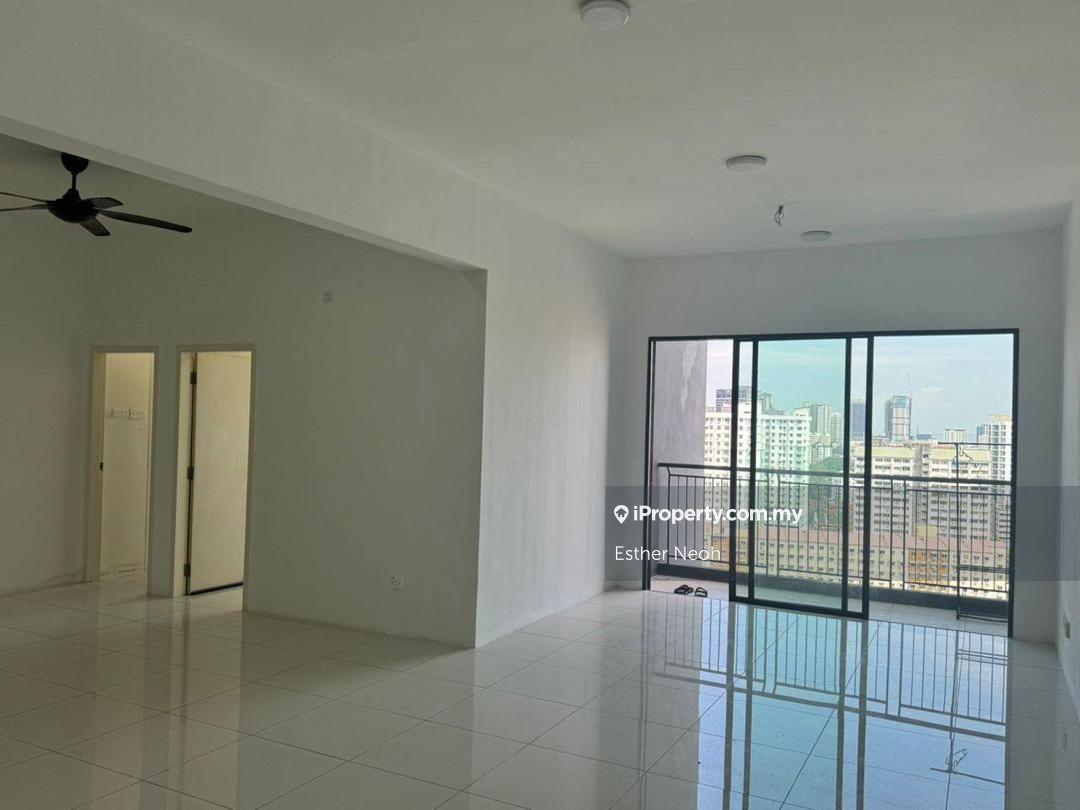 Skyview Residence, Jelutong. 1250sf.