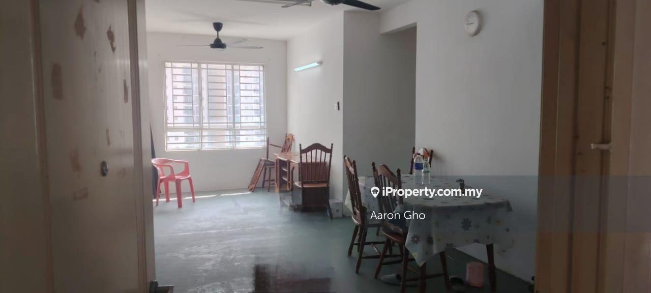 Centrio Avenue Partial Furnished Ready Move In