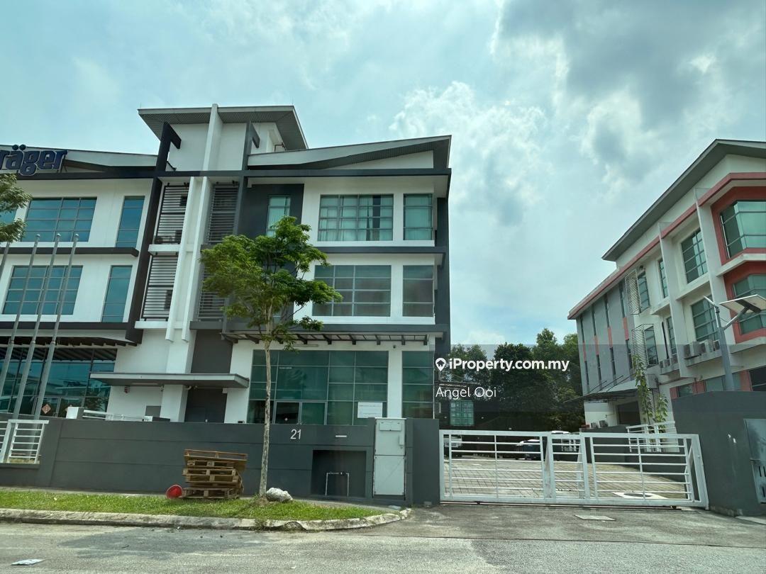 Located beside Federal Highway for corporate office and any industry
