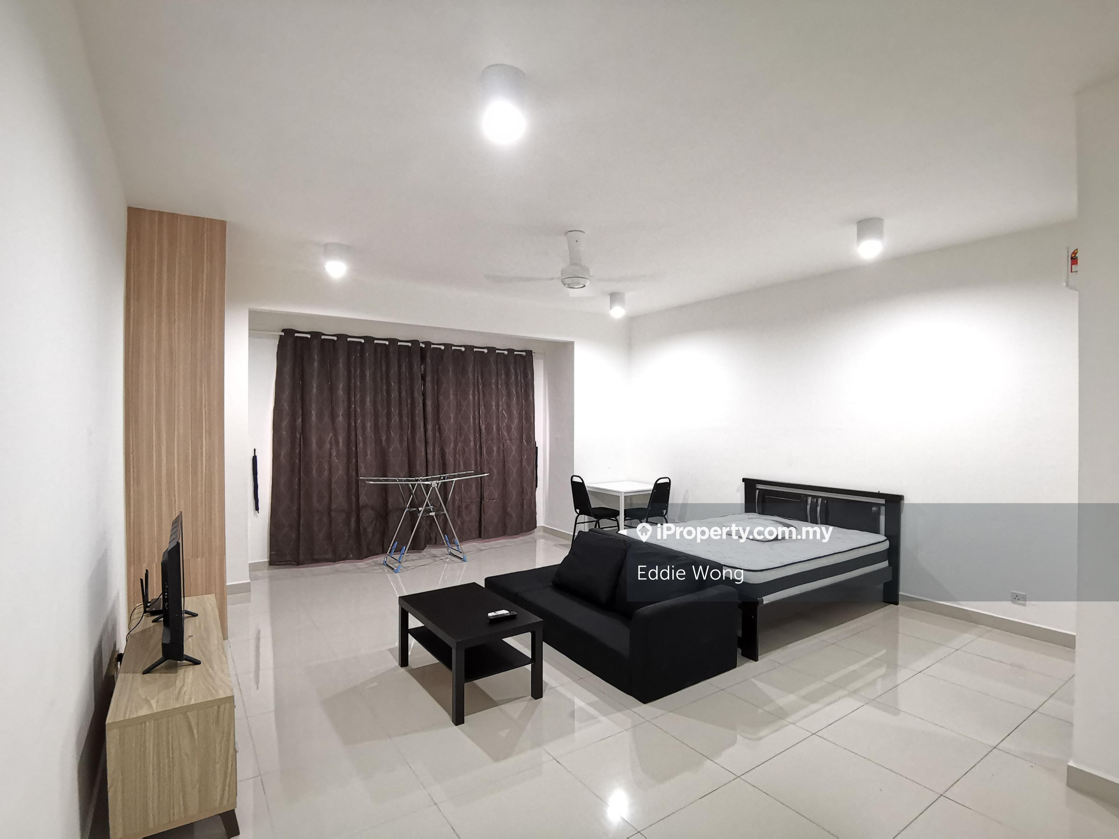Walking Distance to LRT & BRT, Doorstep for Foods and Groceries