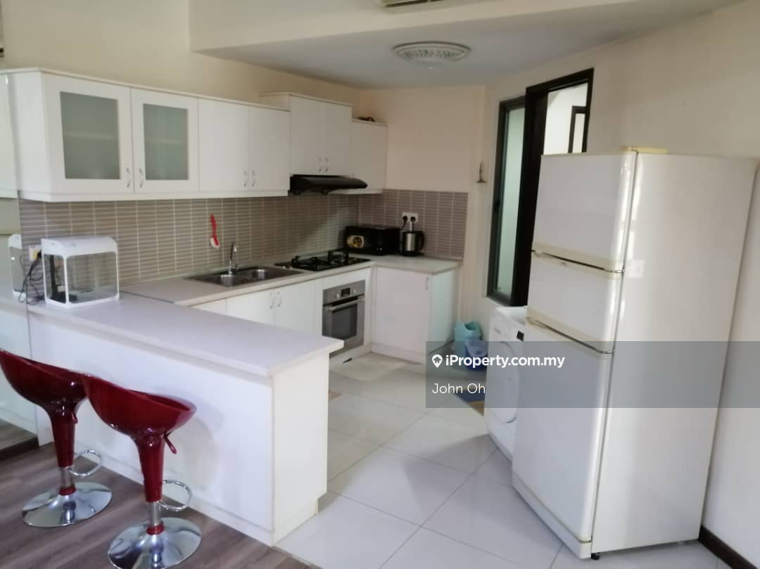 Subang jaya ss16 Saujana Residency serviced resident furnish for Rent.