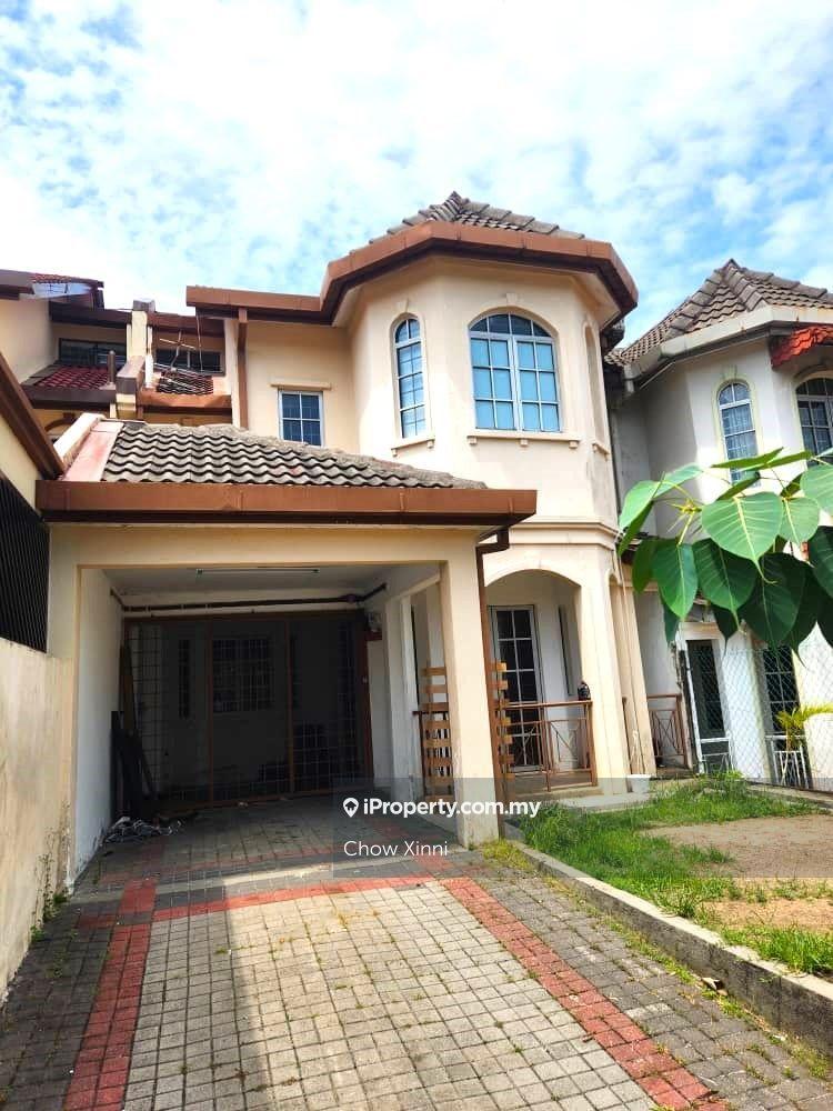 USJ 11 Double storey house for Sale 