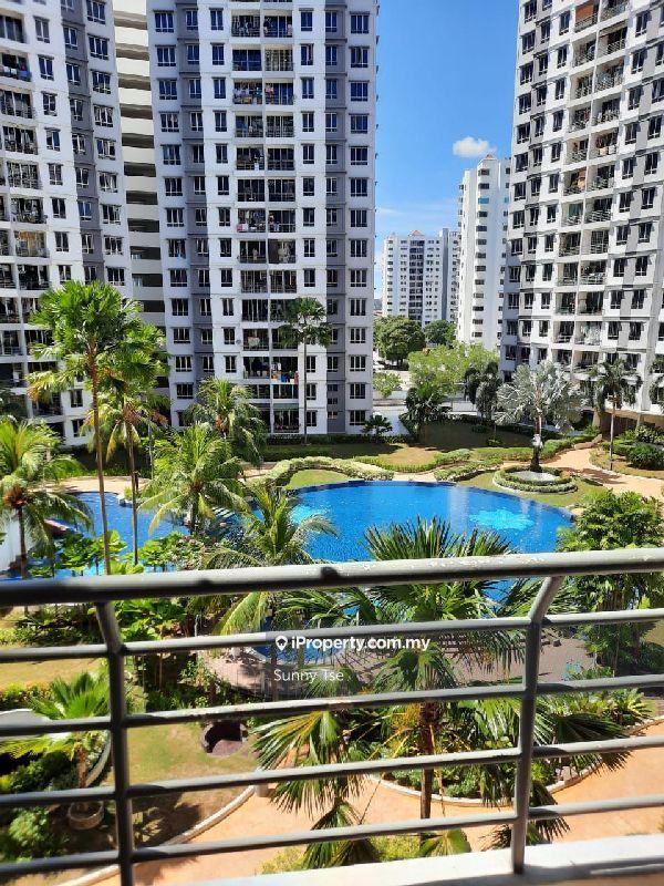 Putra Place 1000sft B3 Pool View near Queensbay