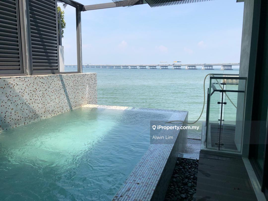 The Light Collection 3 Duplex Unit with Private Pool For Sale