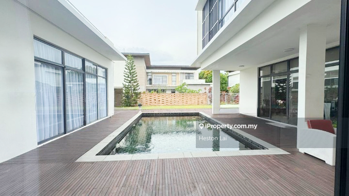 Noble Park, 2-Sty Bungalow with Pool