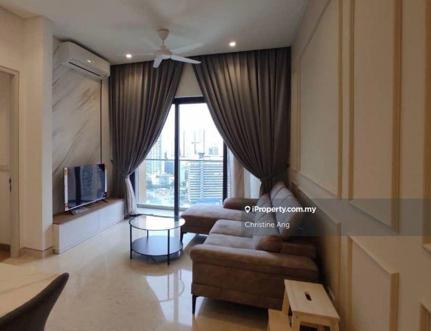 High floor unit, newly renovated, well maintained, Lake view.