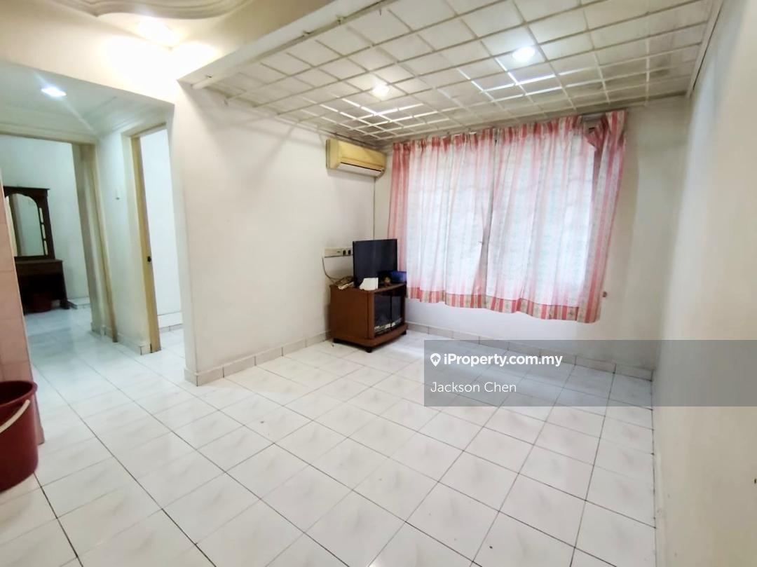 Saujana Apartment, Ground floor, Below market price 
