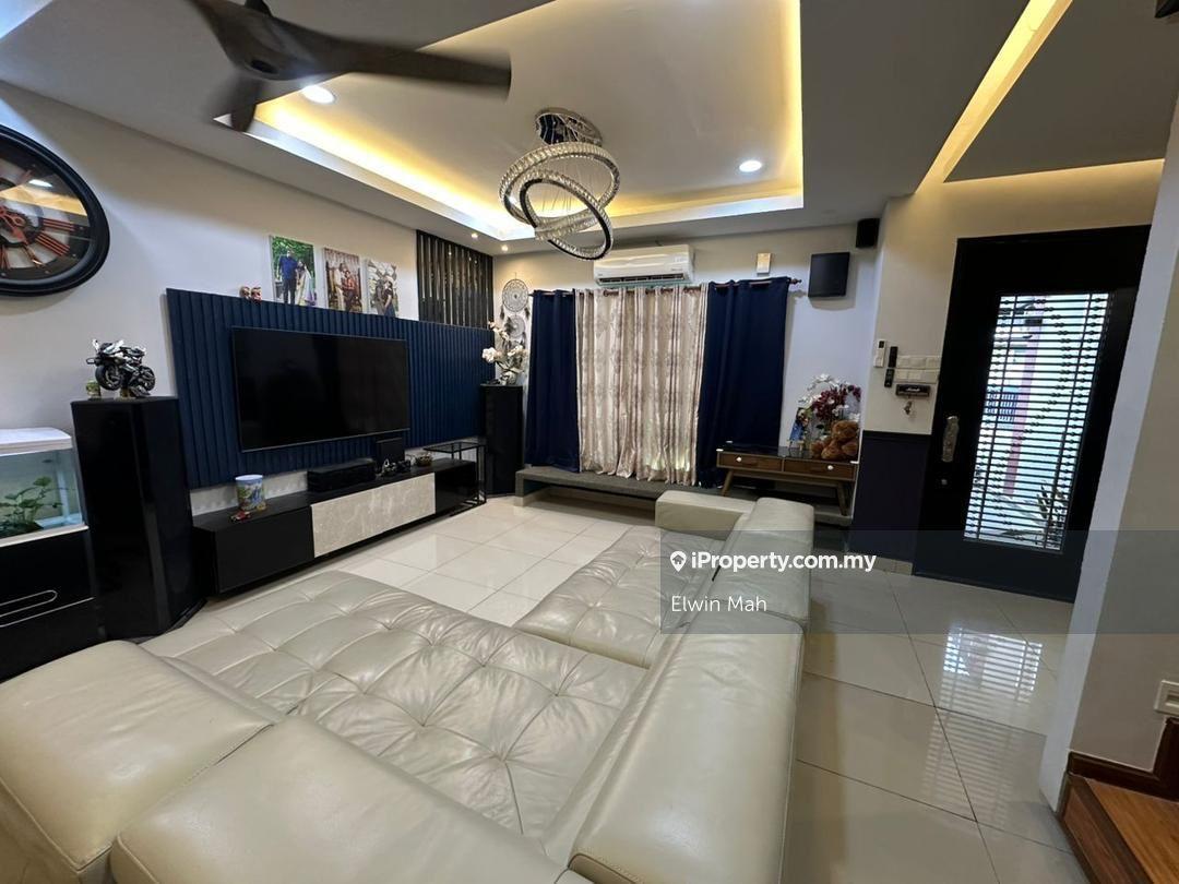 Modern Design & Fully Renovated 2 Storey Terrace Move In Condition