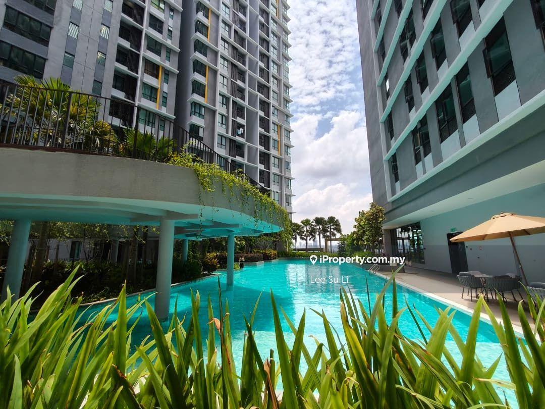 Spacious & practical layout, bright and airy