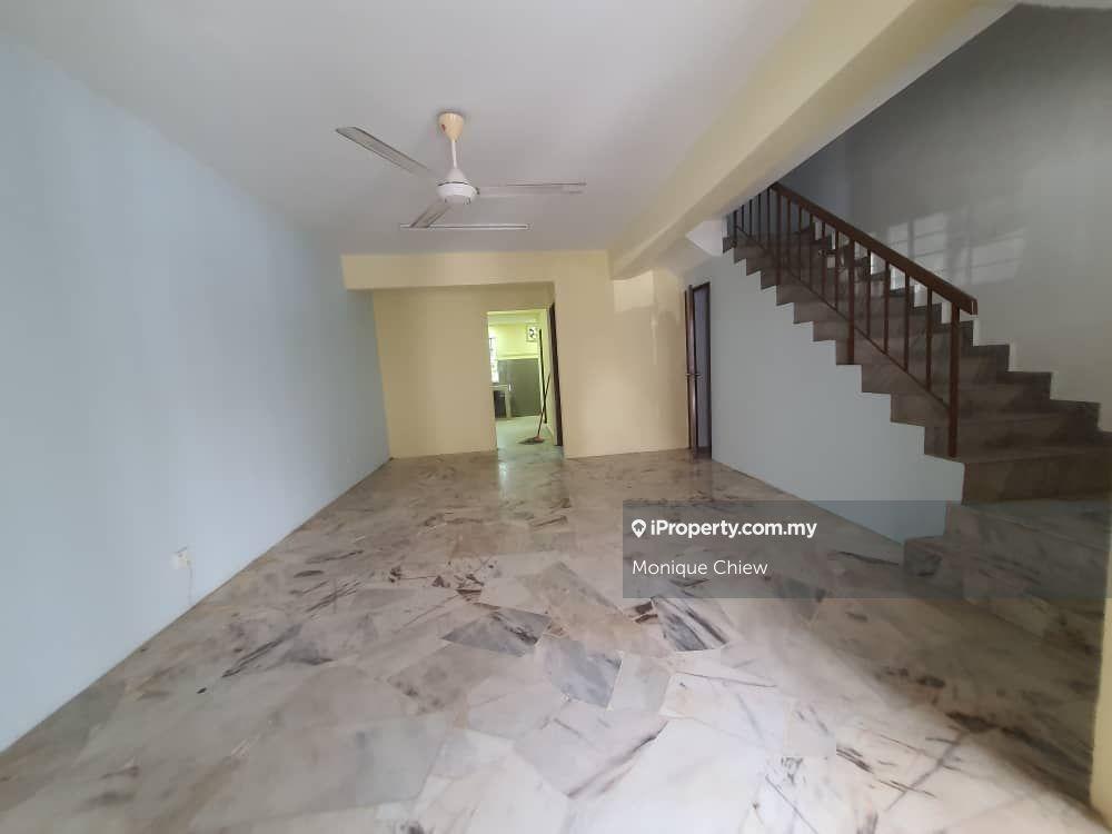 Endlot renovated unit for sale