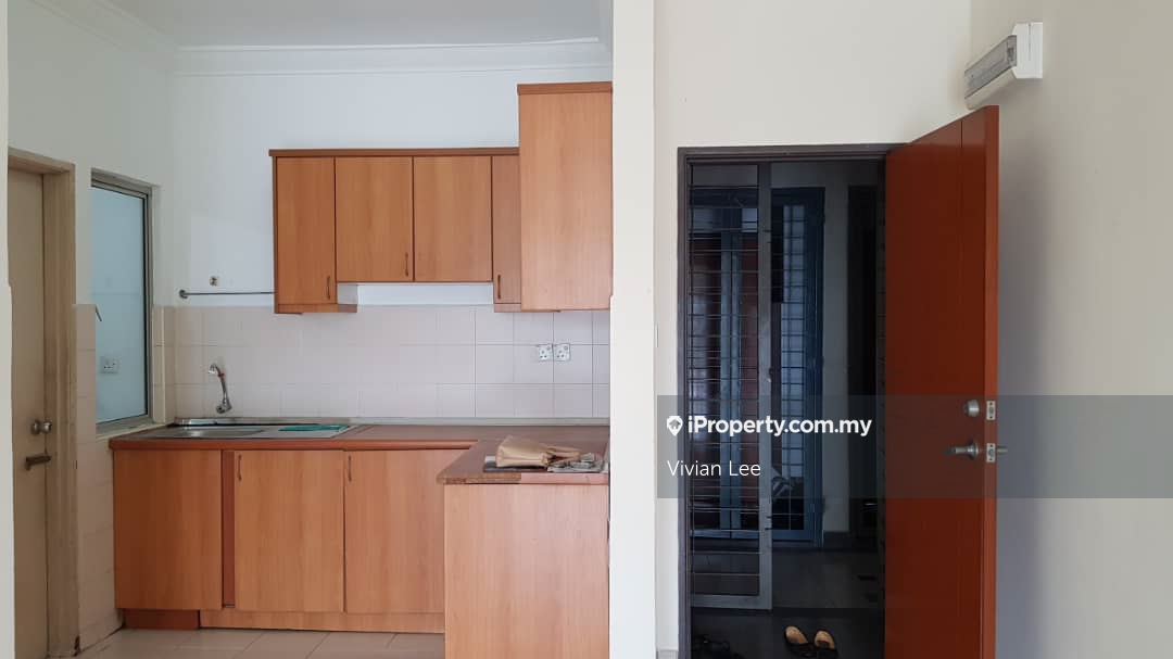 Park avenue Condominium for Sale below market 