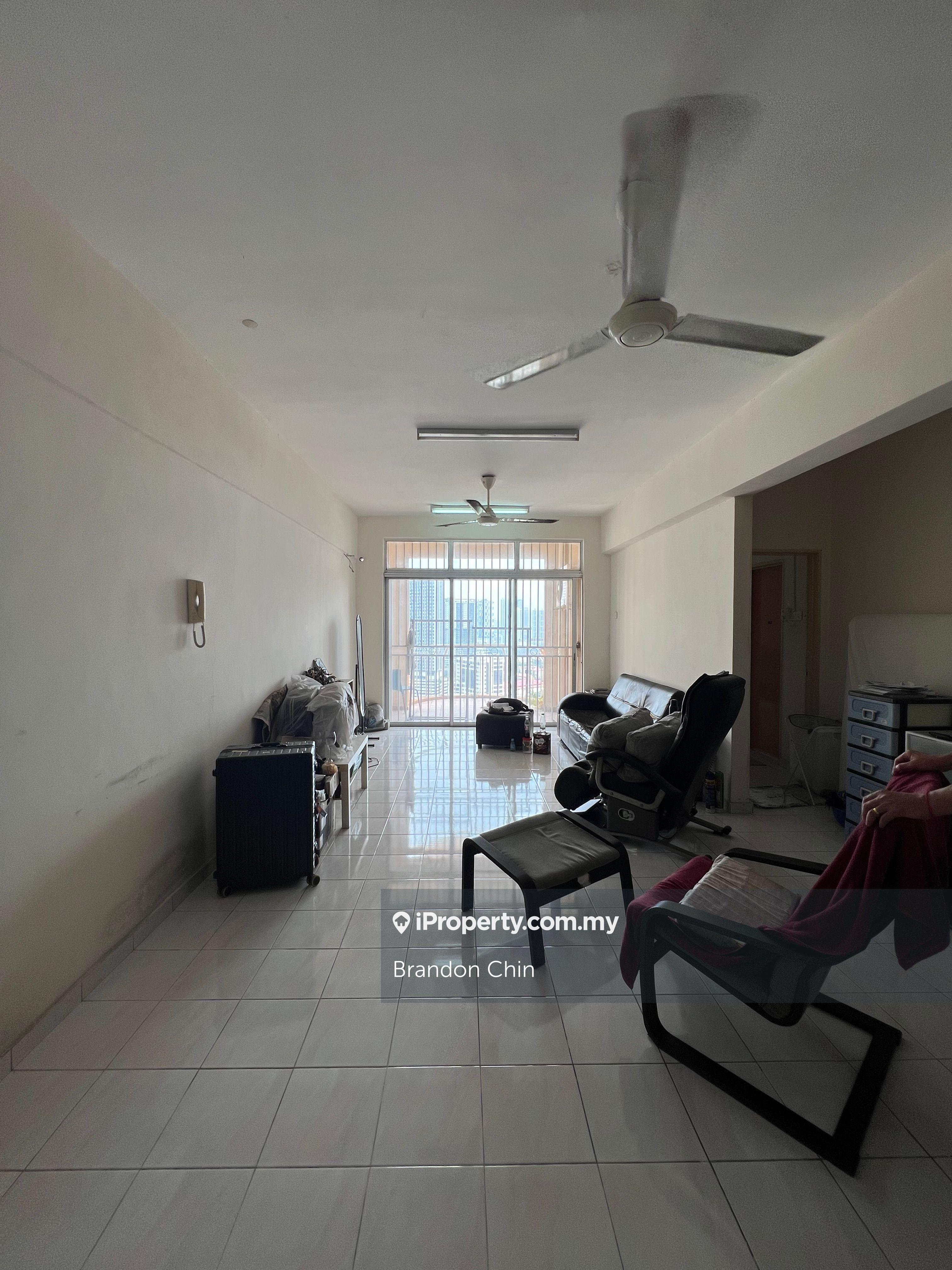 Walk distance to LRT Wangsa Maju, Direct Transit KLCC, Ampangpark
