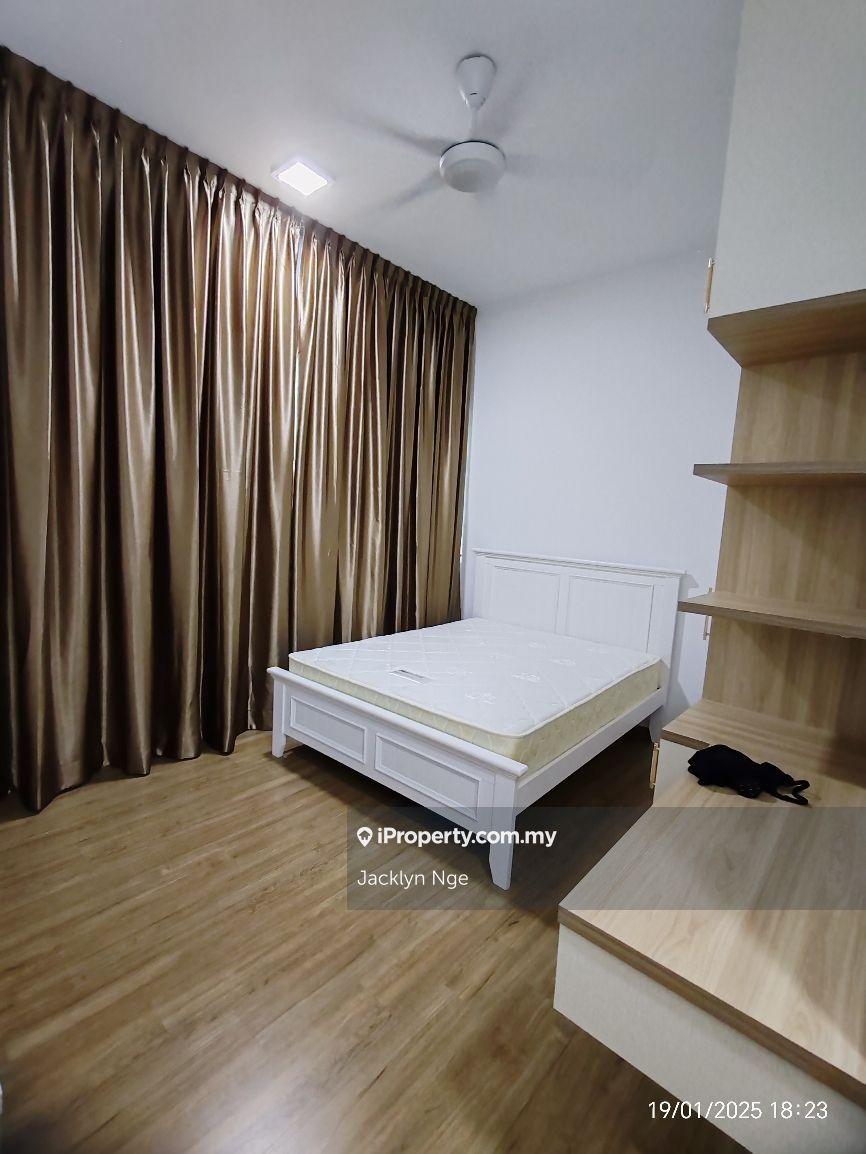 New unit and walking distance to MRT Sentul Barat