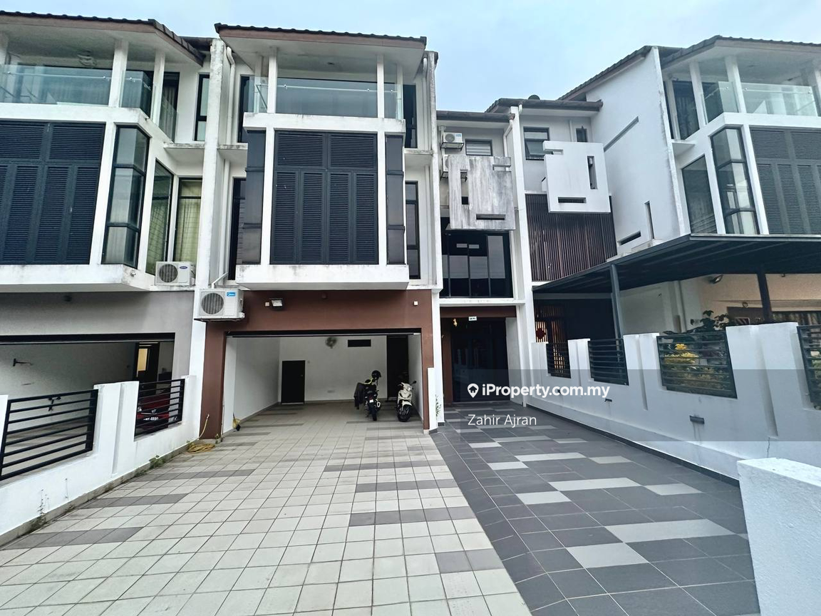 Cheapest 3-Storey Renovated Superlink Maple Terrace, Denai Alam