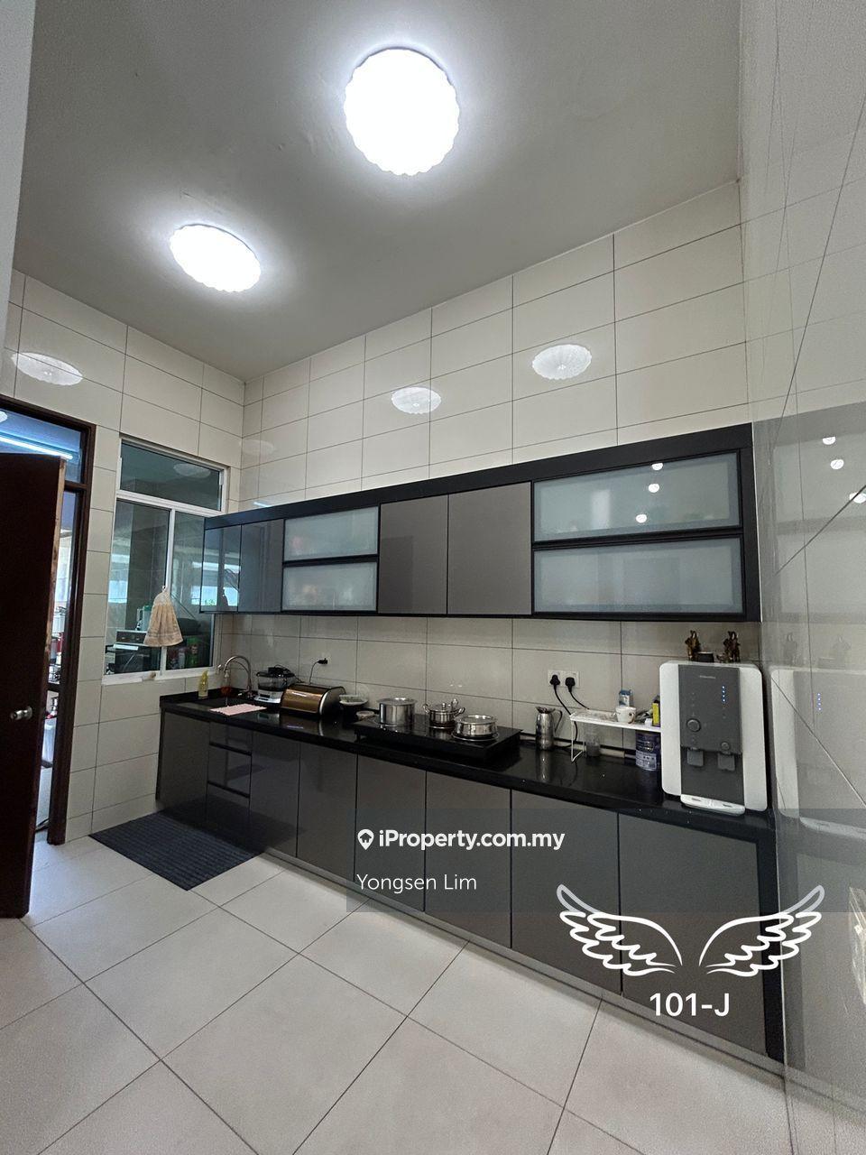 Below Market Price 3storey Semi-D Corner Ambang Botanic 2 Klang