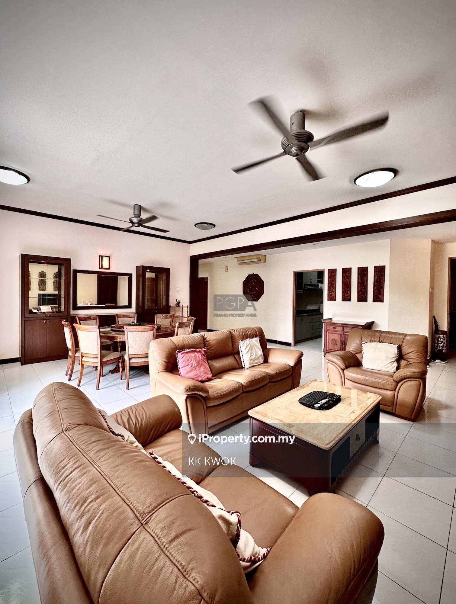 Low-floor garden view condo at the renowned Sri Pangkor Condominium.