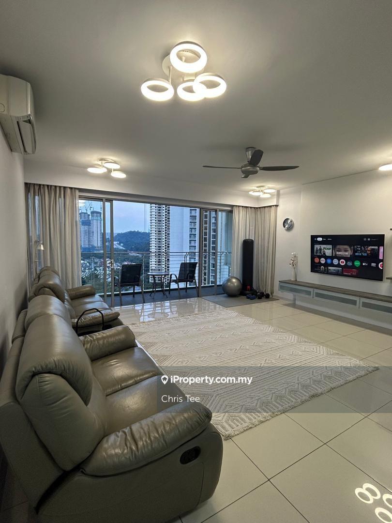 Rare Find! Cozy & Renovated Own Stay 2066sqft @ Westside One 